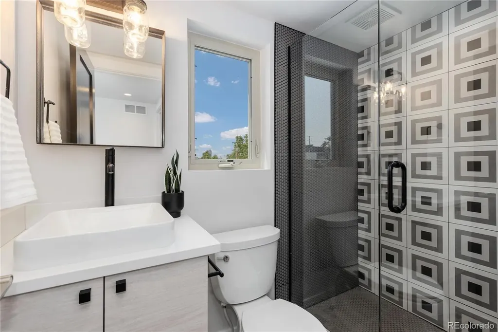 3855 Jason Street Denver CO 80211