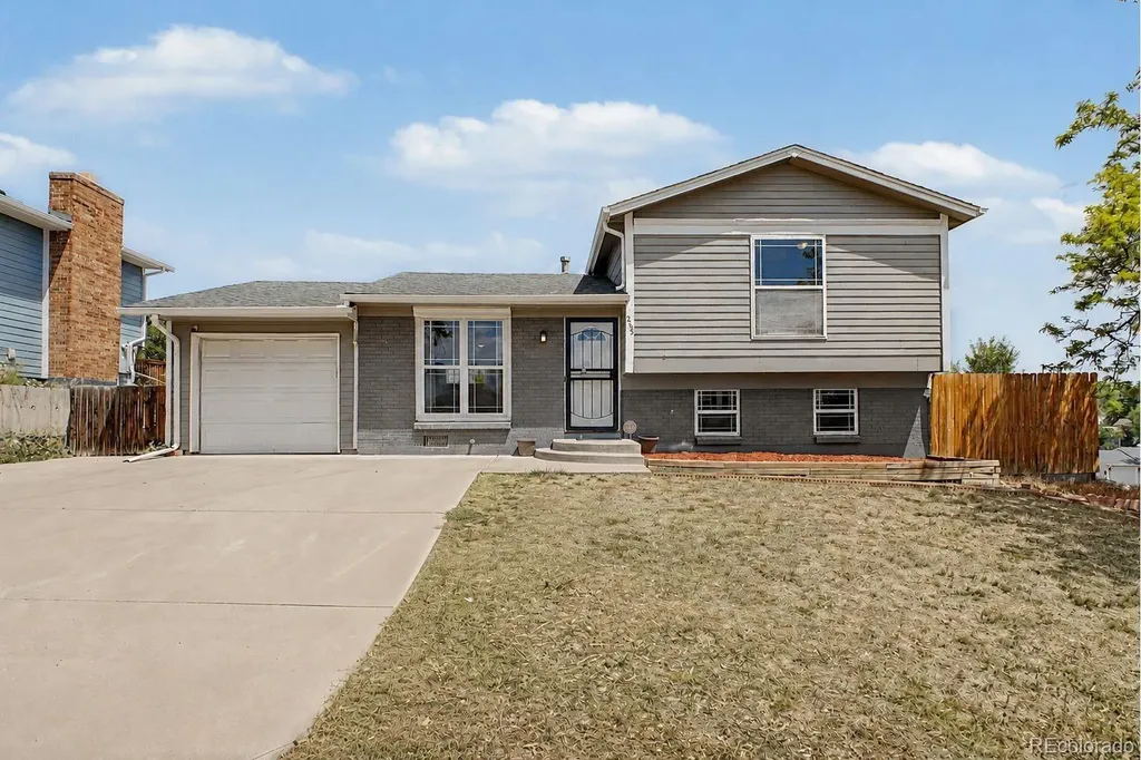 2723 E 96th Way Denver CO 80229