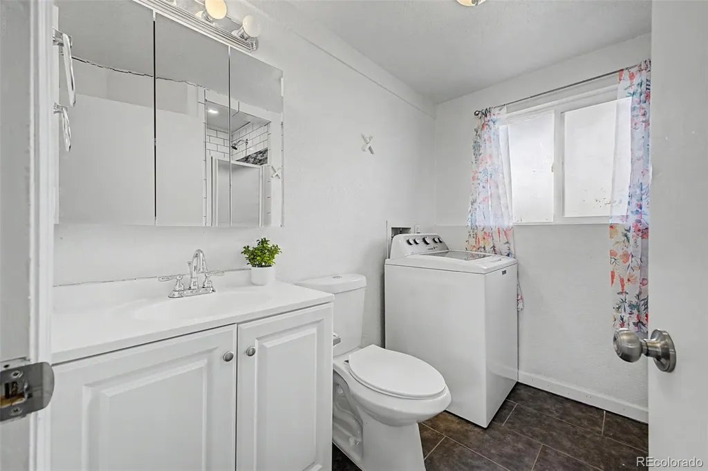 2723 E 96th Way Denver CO 80229