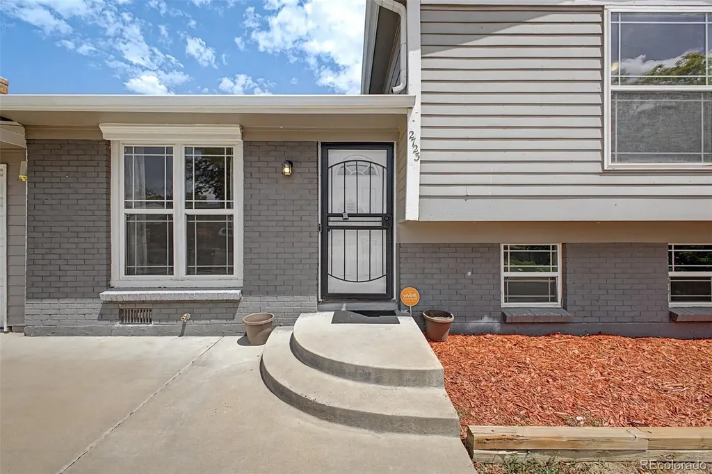 2723 E 96th Way Denver CO 80229
