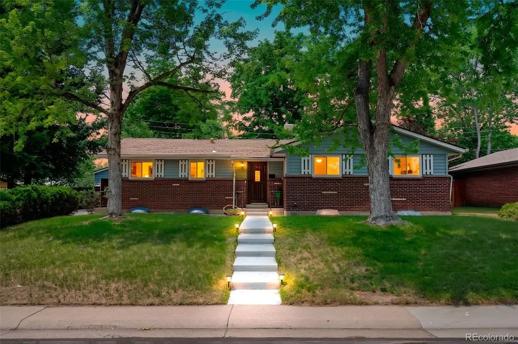 1435 S Zephyr Street Denver CO 80232