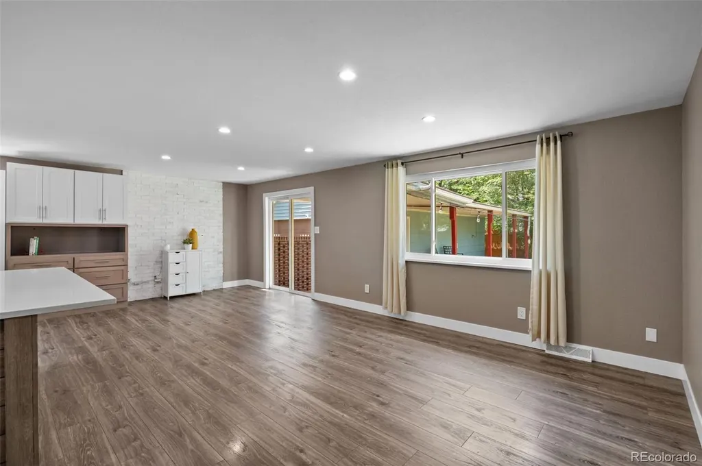 1435 S Zephyr Street Denver CO 80232
