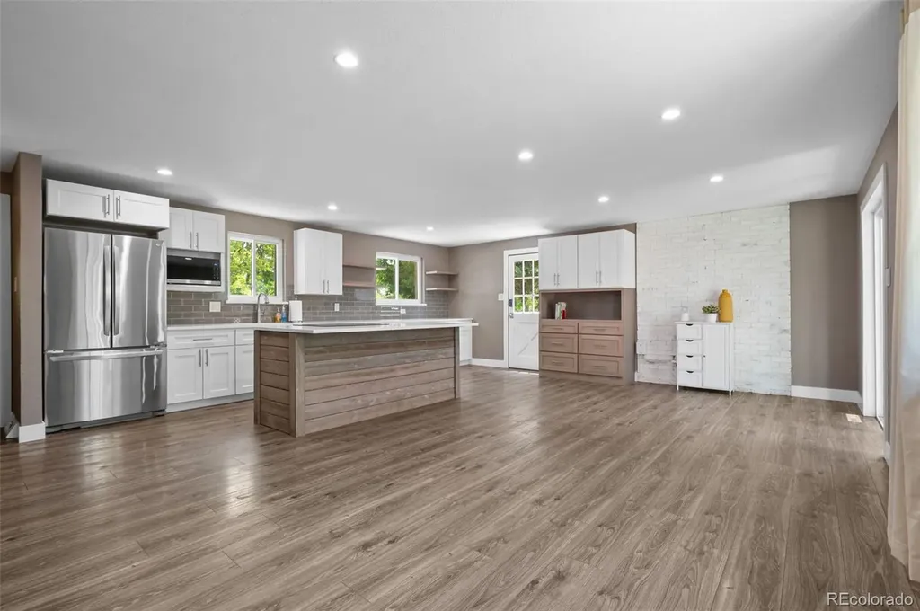 1435 S Zephyr Street Denver CO 80232