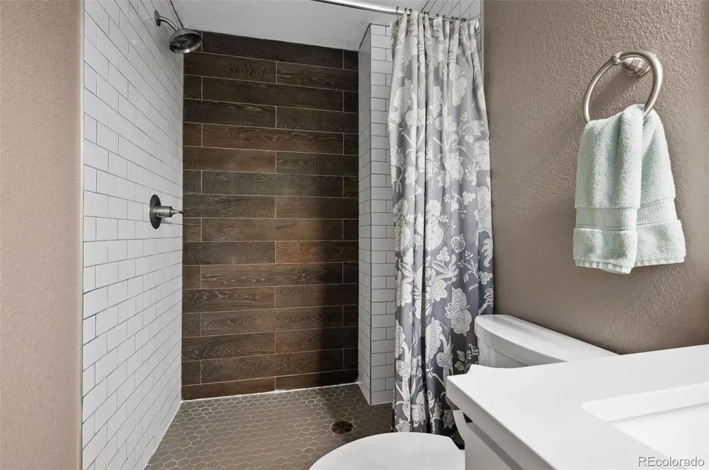 1435 S Zephyr Street Denver CO 80232