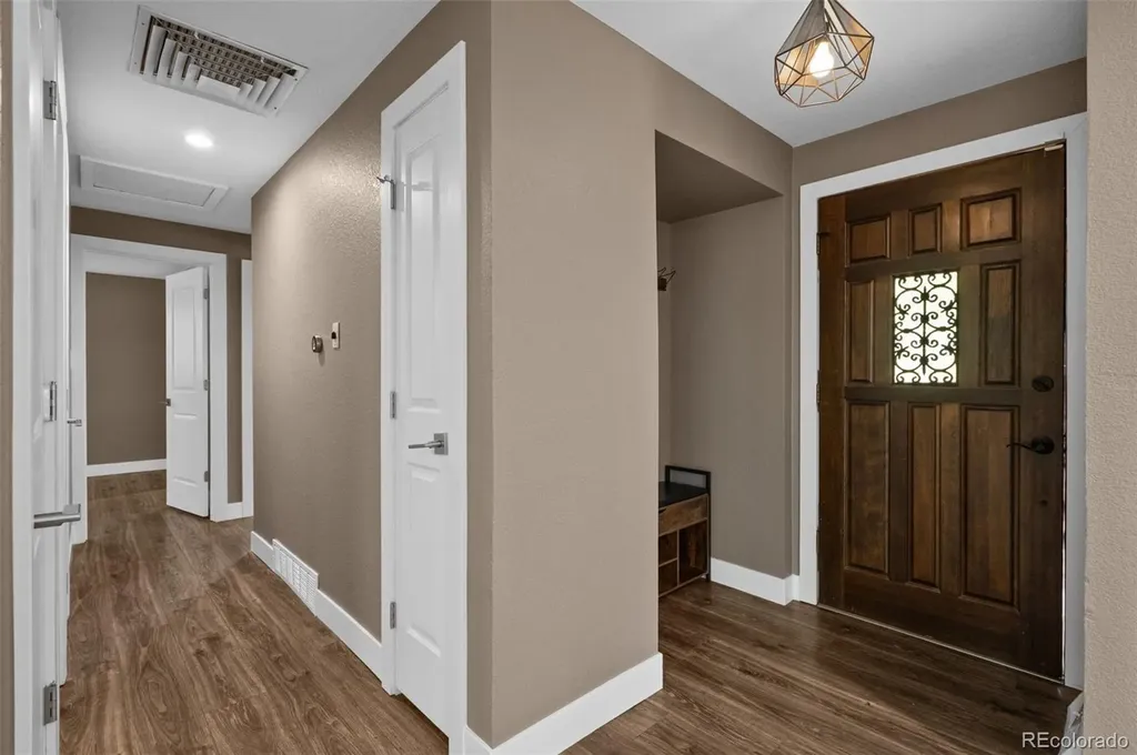 1435 S Zephyr Street Denver CO 80232