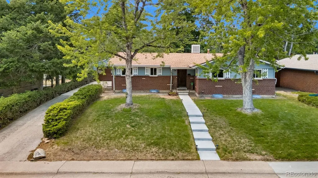 1435 S Zephyr Street Denver CO 80232