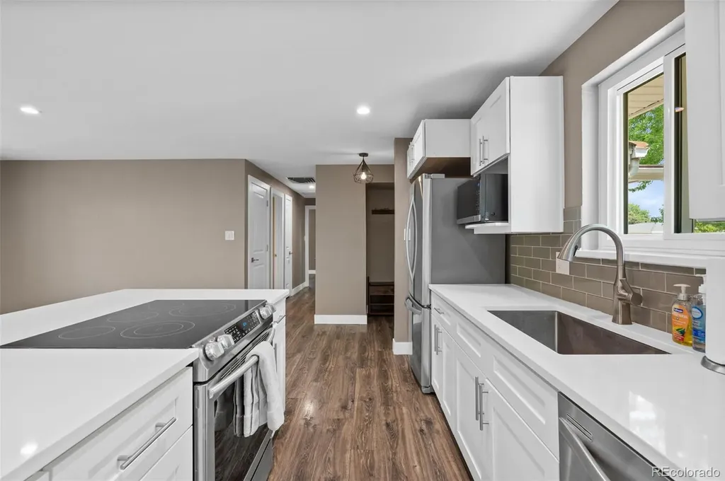 1435 S Zephyr Street Denver CO 80232