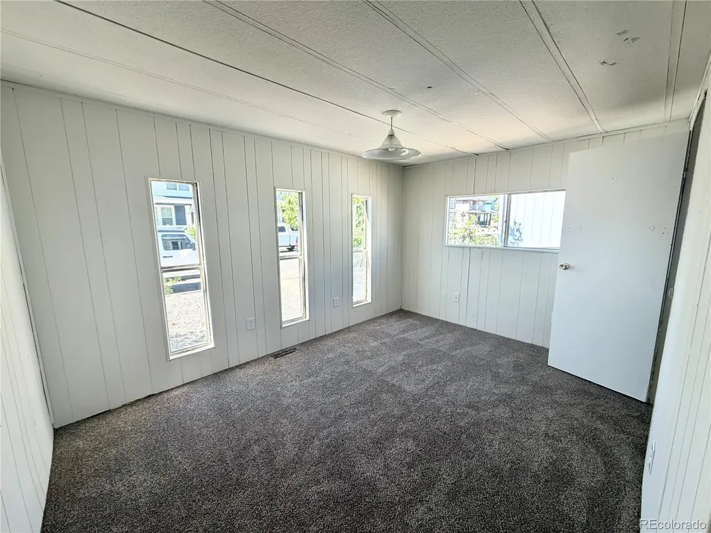 675 Kiowa Avenue Bennett CO 80102
