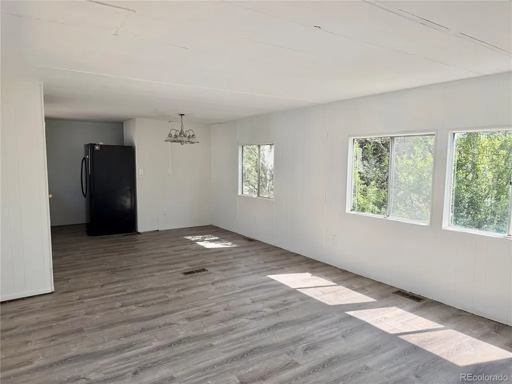 675 Kiowa Avenue Bennett CO 80102