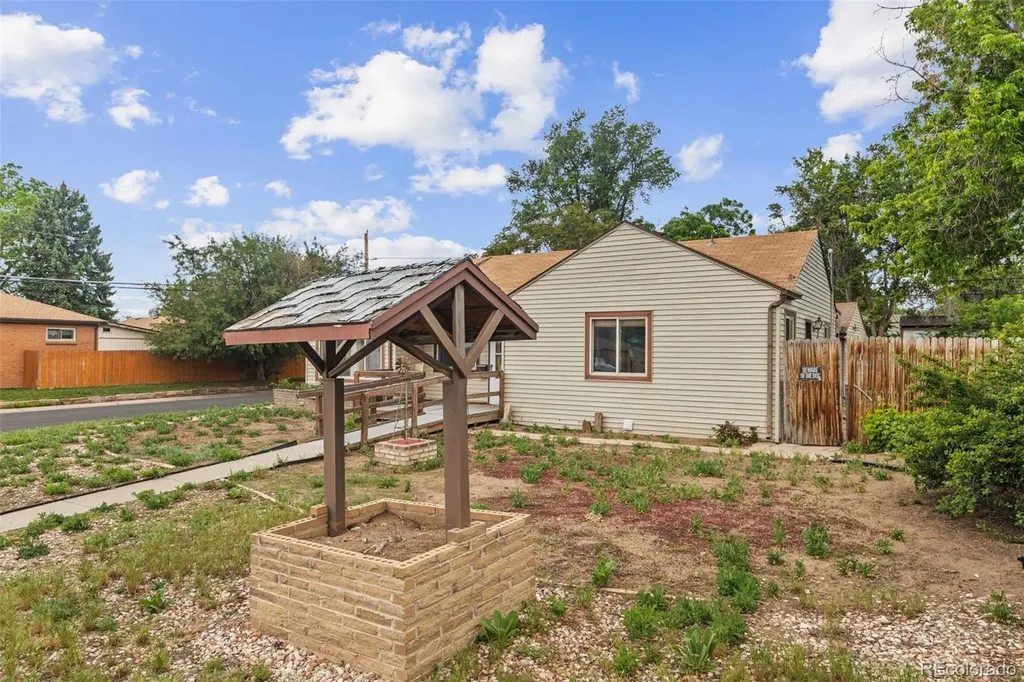 1595 S Wolff Street Denver CO 80219