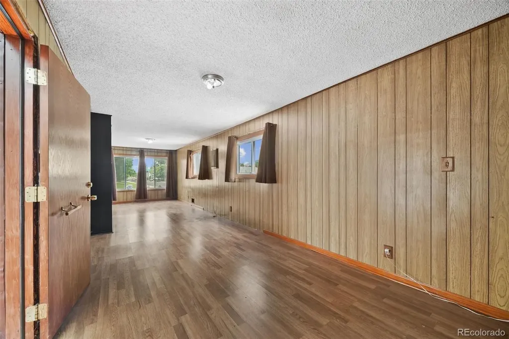 1595 S Wolff Street Denver CO 80219