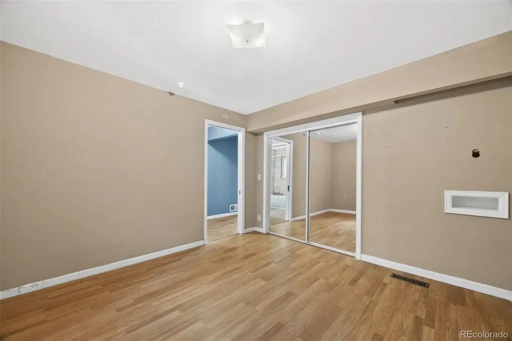 1595 S Wolff Street Denver CO 80219