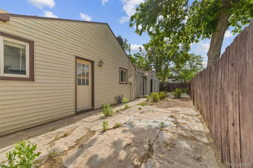 1595 S Wolff Street Denver CO 80219