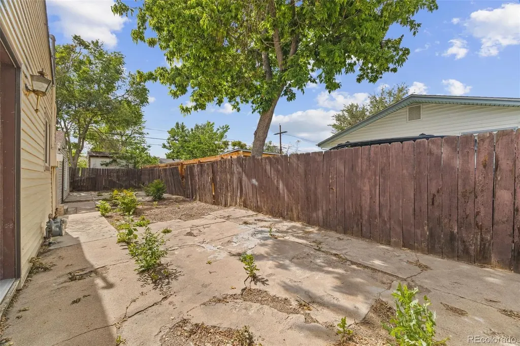 1595 S Wolff Street Denver CO 80219