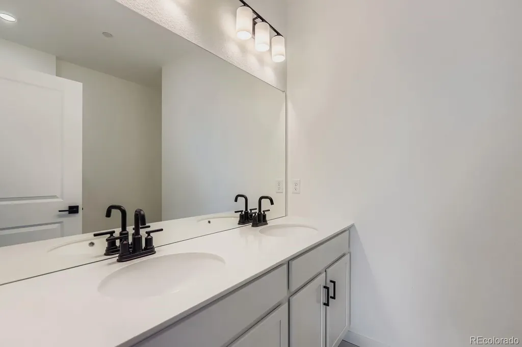 1563 Alcott Way Broomfield CO 80023