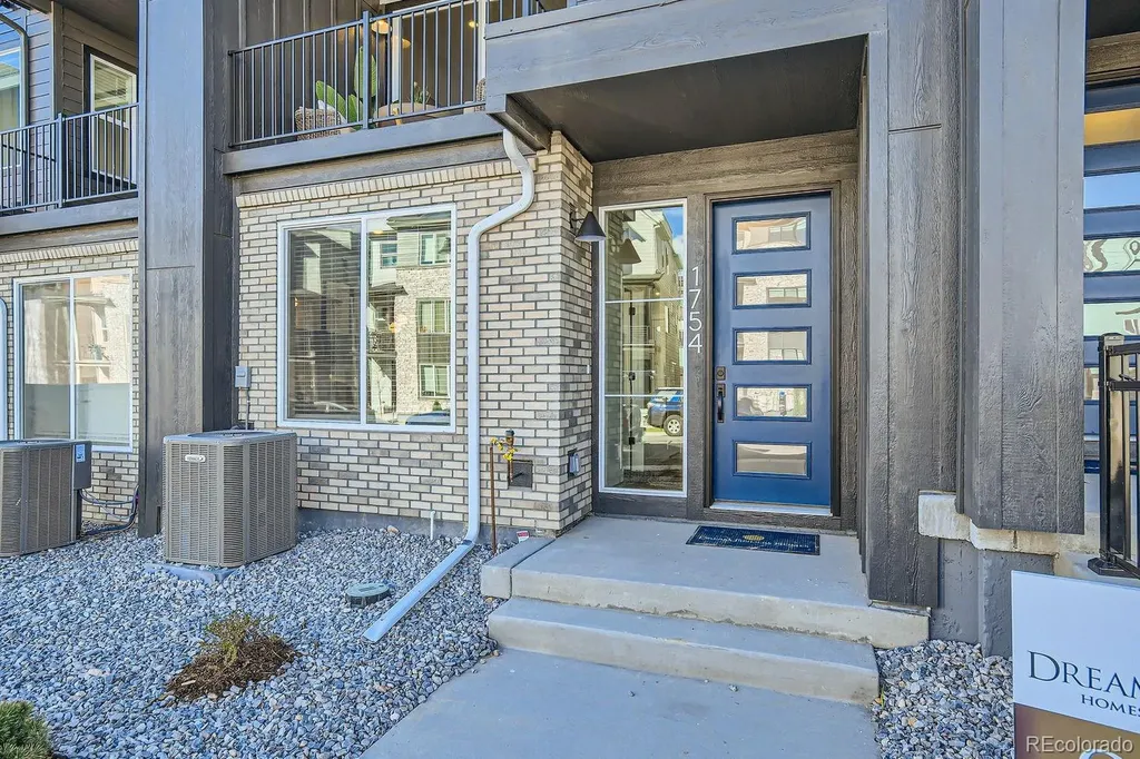 1563 Alcott Way Broomfield CO 80023