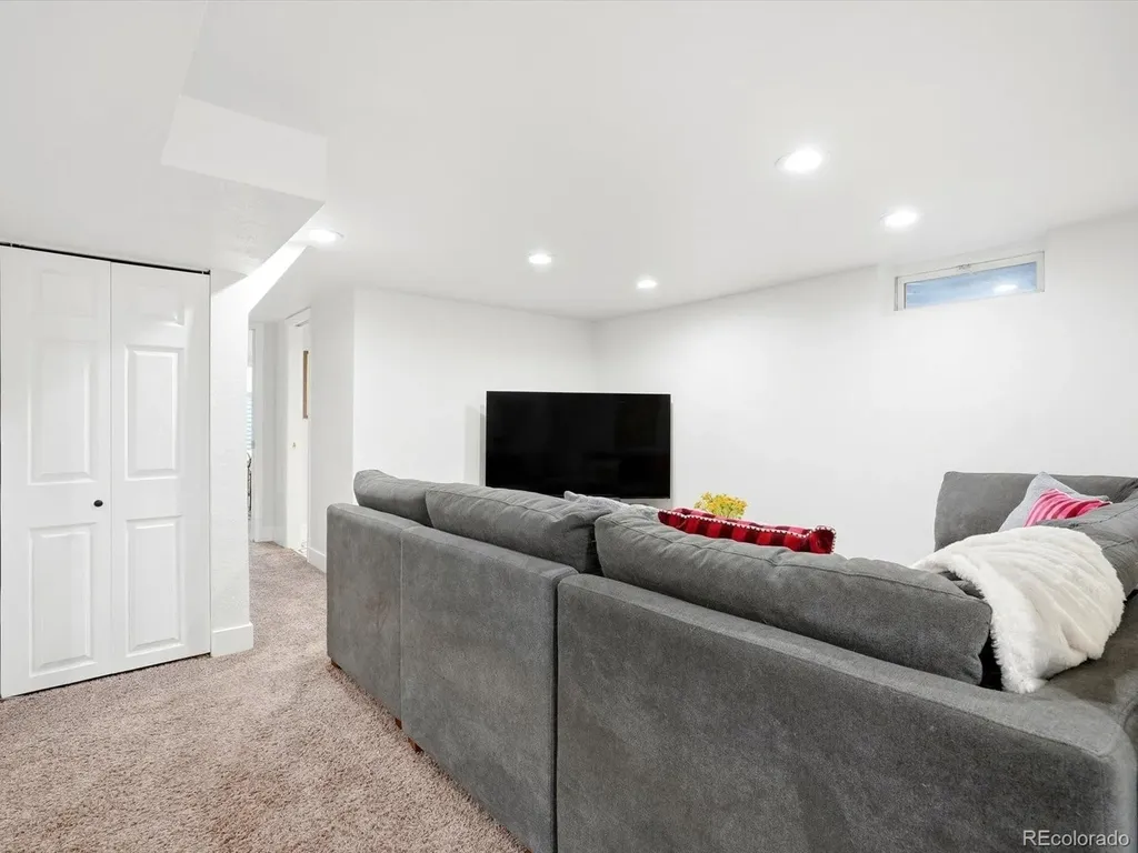 7610 W 24th Avenue Lakewood CO 80214