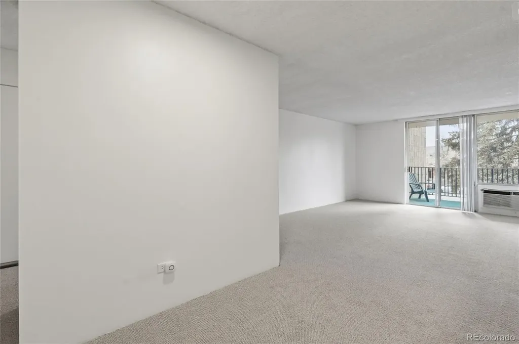 2231 S Vaughn Way Aurora CO 80014