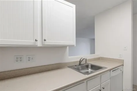 2231 S Vaughn Way Aurora CO 80014