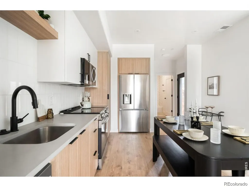 374 Bountiful Avenue Longmont CO 80501