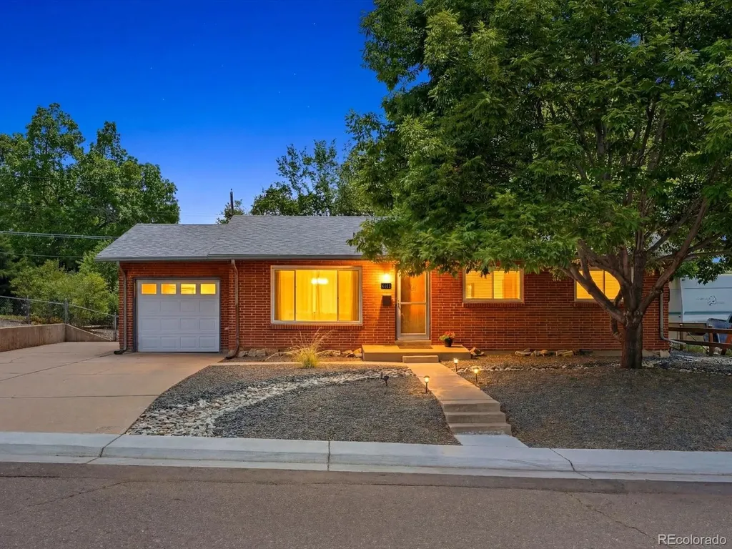 4062 W Greenwood Place Denver CO 80236