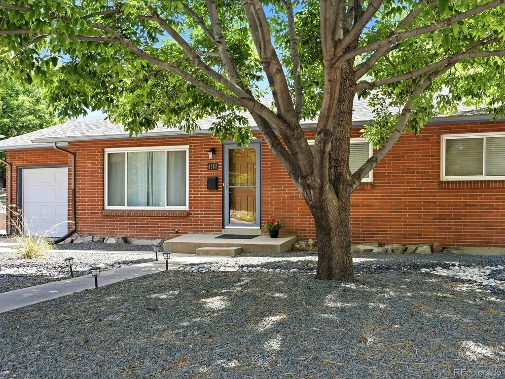 4062 W Greenwood Place Denver CO 80236