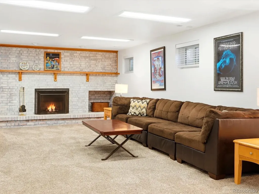 4062 W Greenwood Place Denver CO 80236