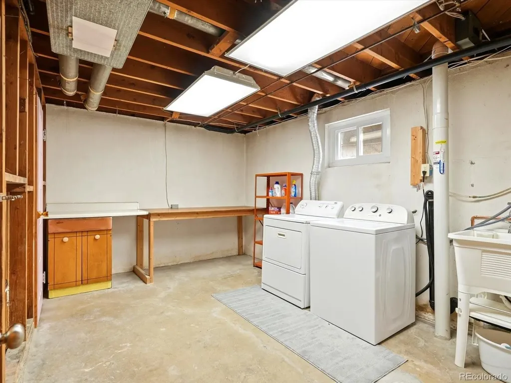 4062 W Greenwood Place Denver CO 80236
