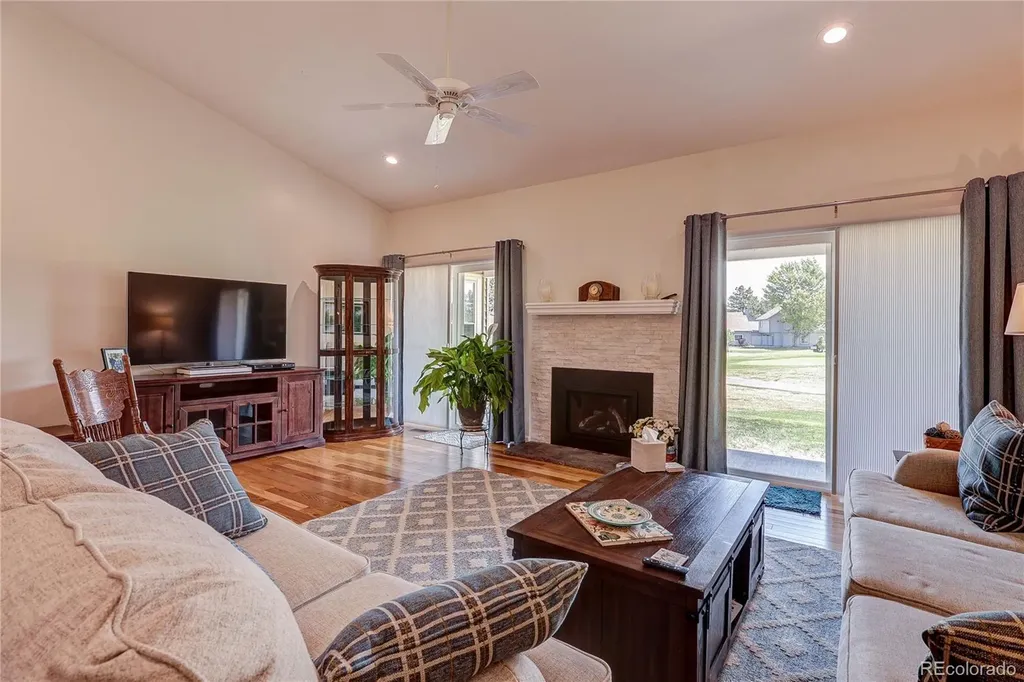 2416 S Vaughn Way Aurora CO 80014
