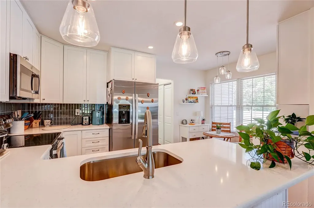 2416 S Vaughn Way Aurora CO 80014