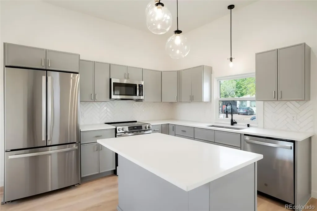 4736 Clayton Street Denver CO 80216