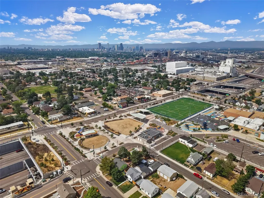 4736 Clayton Street Denver CO 80216