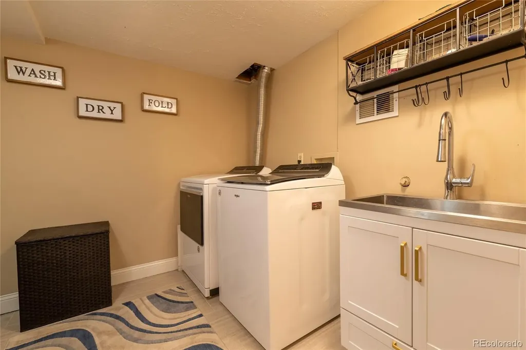 8250 Carriage Lane Parker CO 80134