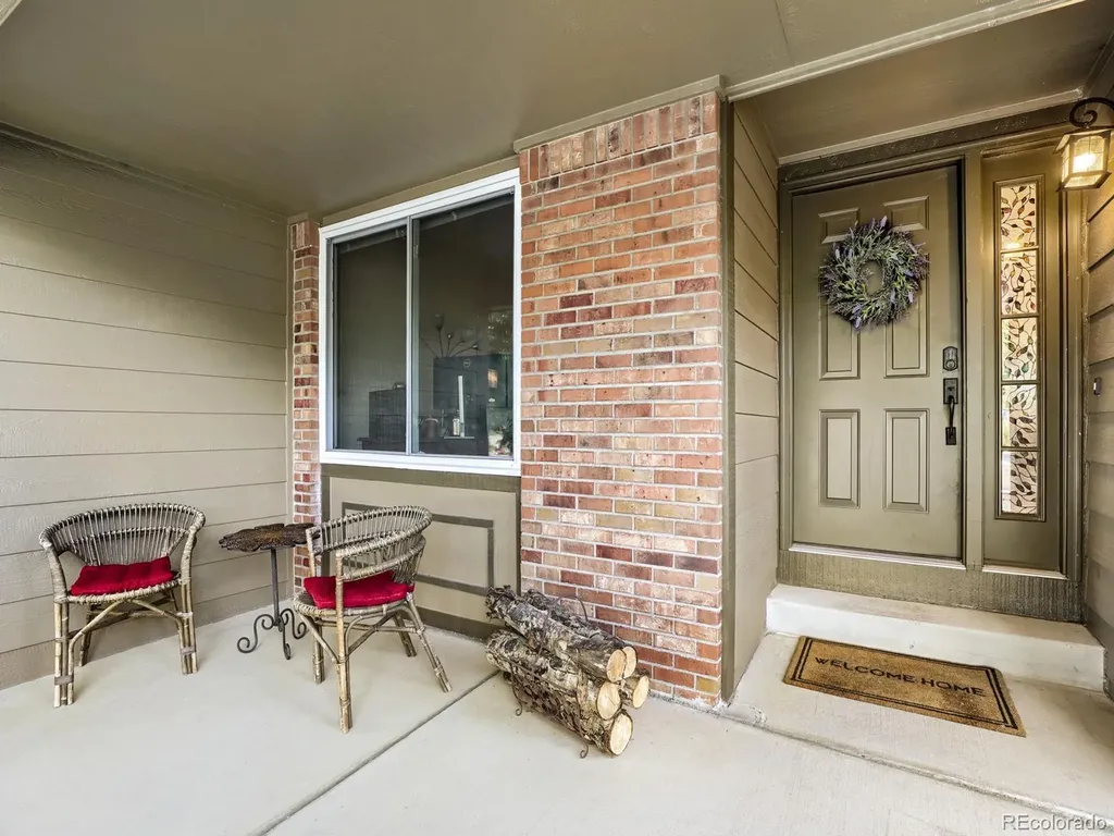 5233 S Espana Street Centennial CO 80015