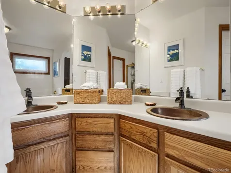 5233 S Espana Street Centennial CO 80015