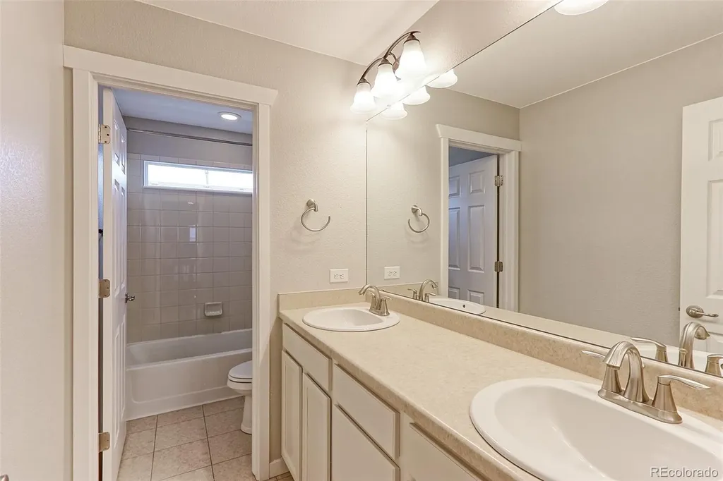 14941 Nighthawk Lane Broomfield CO 80023