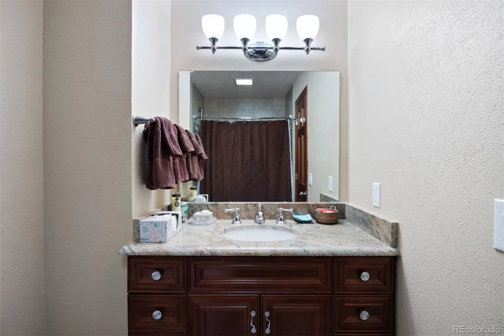 3026 E Hinsdale Avenue Littleton CO 80122