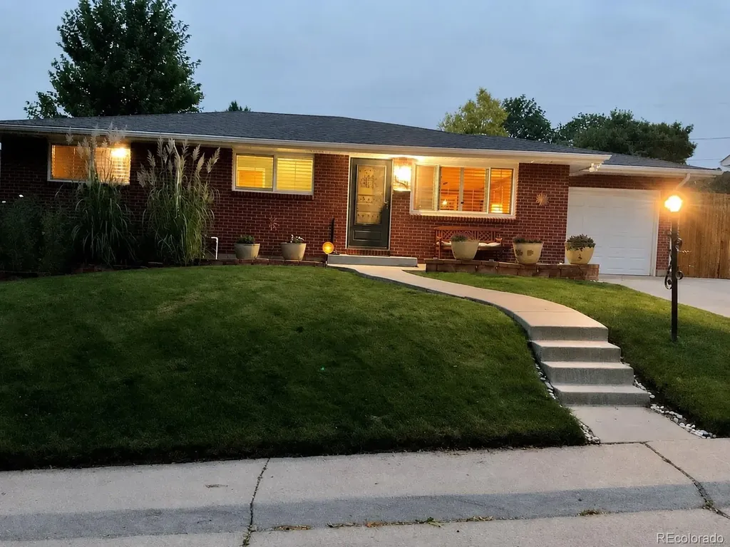 5416 S Lakeview Street Littleton CO 80120