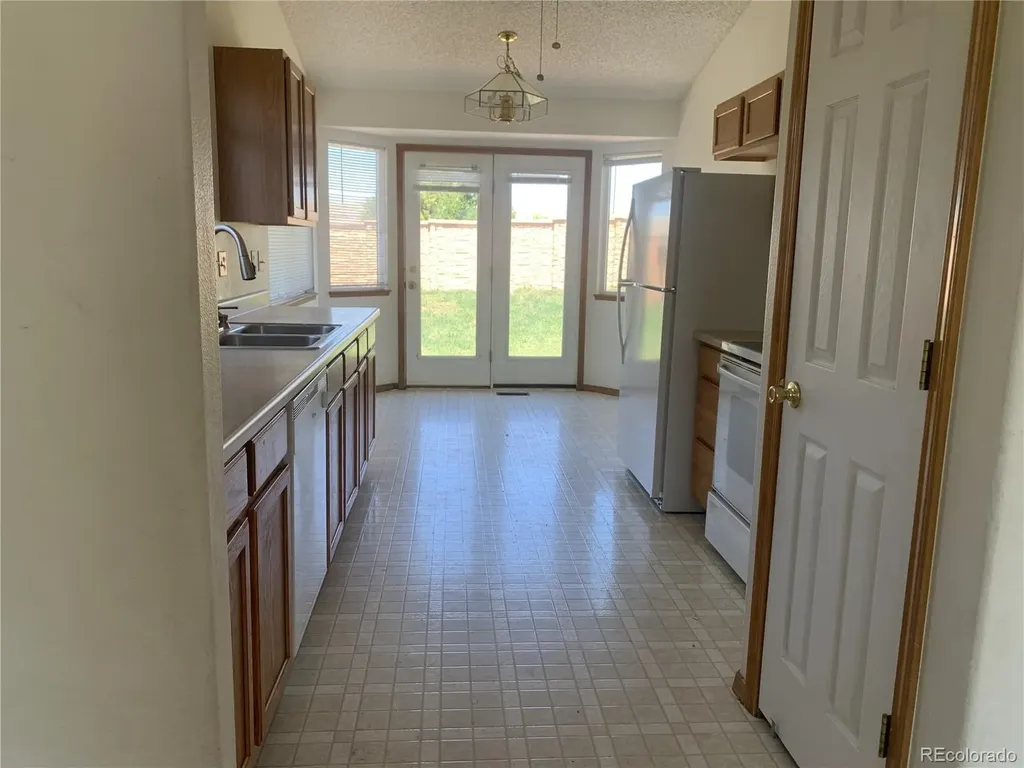 5162 Chaise Drive Colorado Springs CO 80923