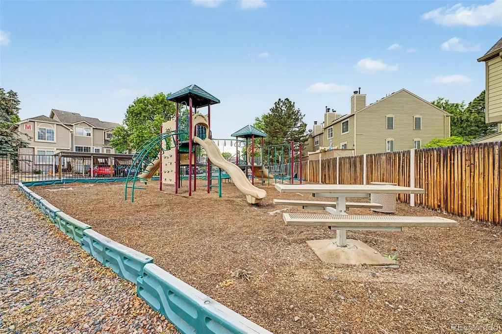 1885 S Quebec Way Denver CO 80231
