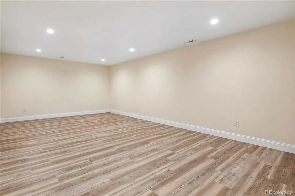 10894 E Wesley Avenue Aurora CO 80014