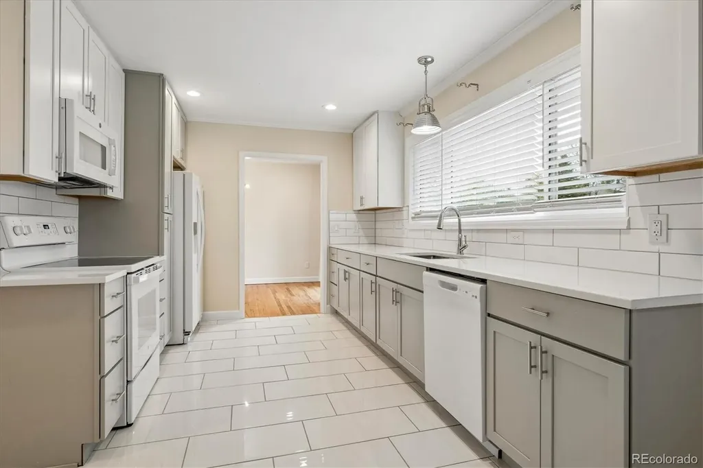 10894 E Wesley Avenue Aurora CO 80014