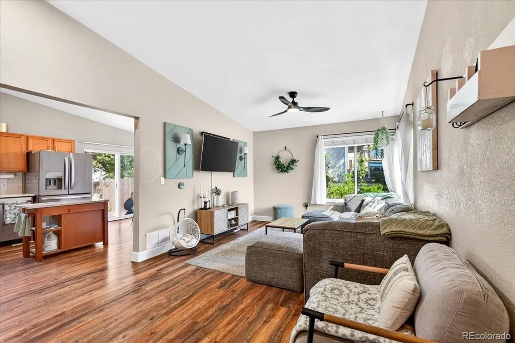 4366 S Dearborn Court Aurora CO 80015