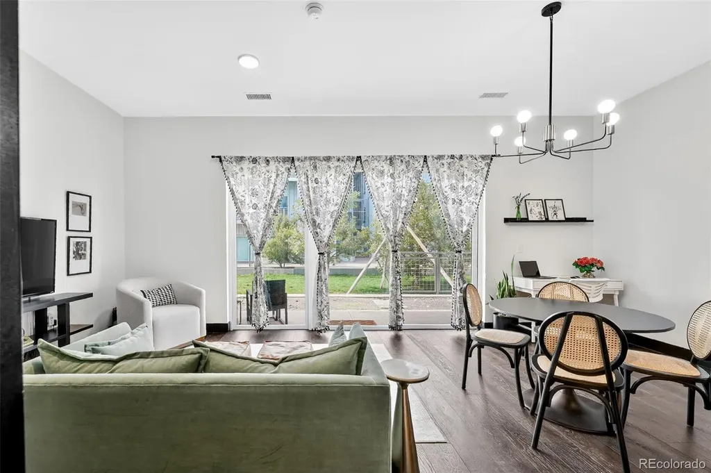 2525 Arapahoe Street Denver CO 80205