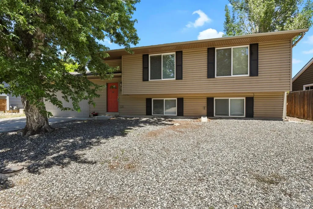8737 W Floyd Drive Lakewood CO 80227
