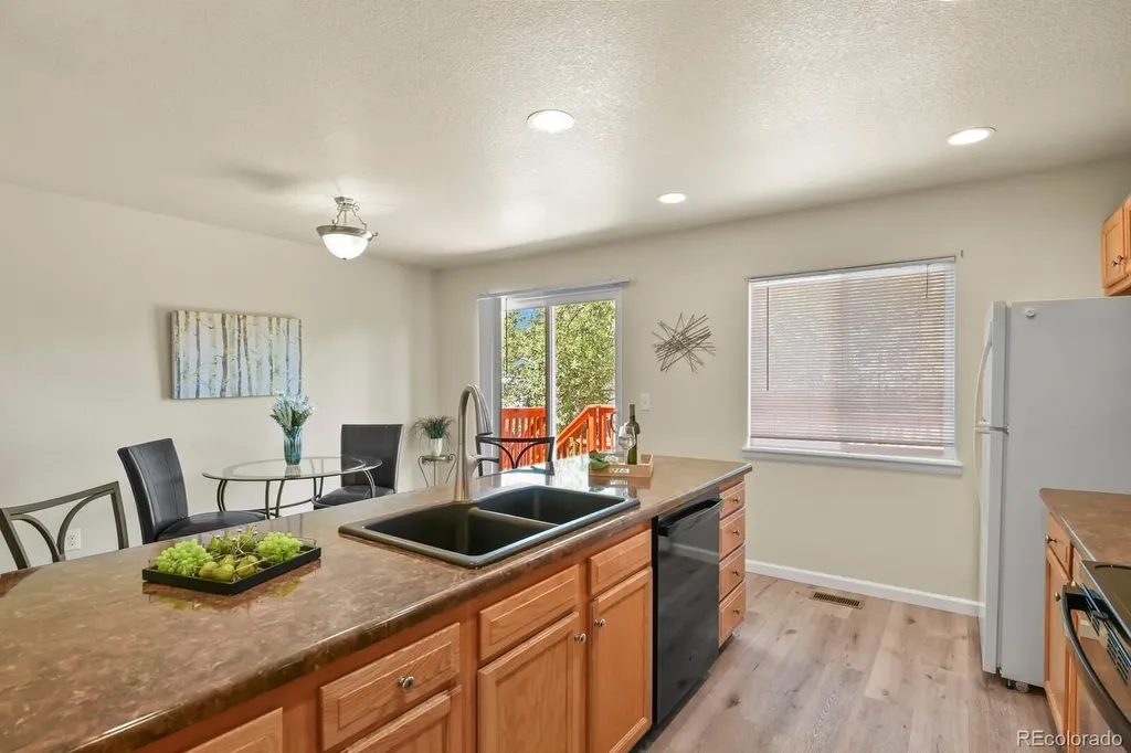 8737 W Floyd Drive Lakewood CO 80227
