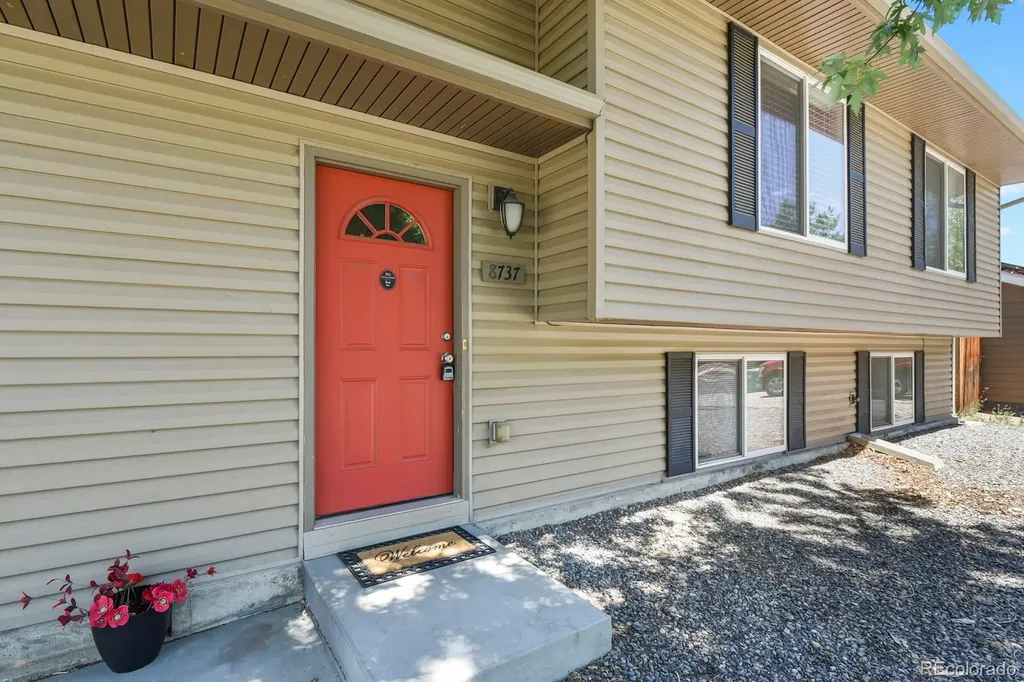 8737 W Floyd Drive Lakewood CO 80227