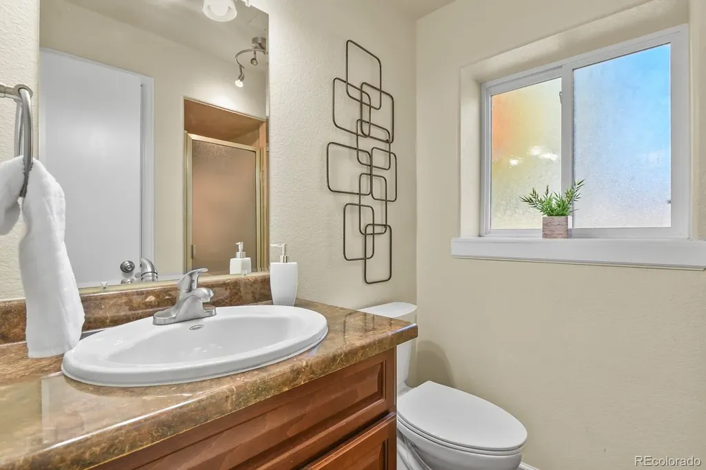 8737 W Floyd Drive Lakewood CO 80227