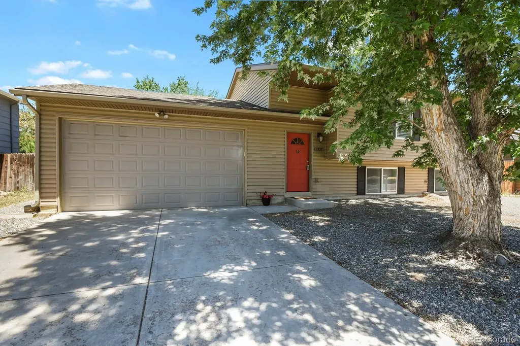 8737 W Floyd Drive Lakewood CO 80227