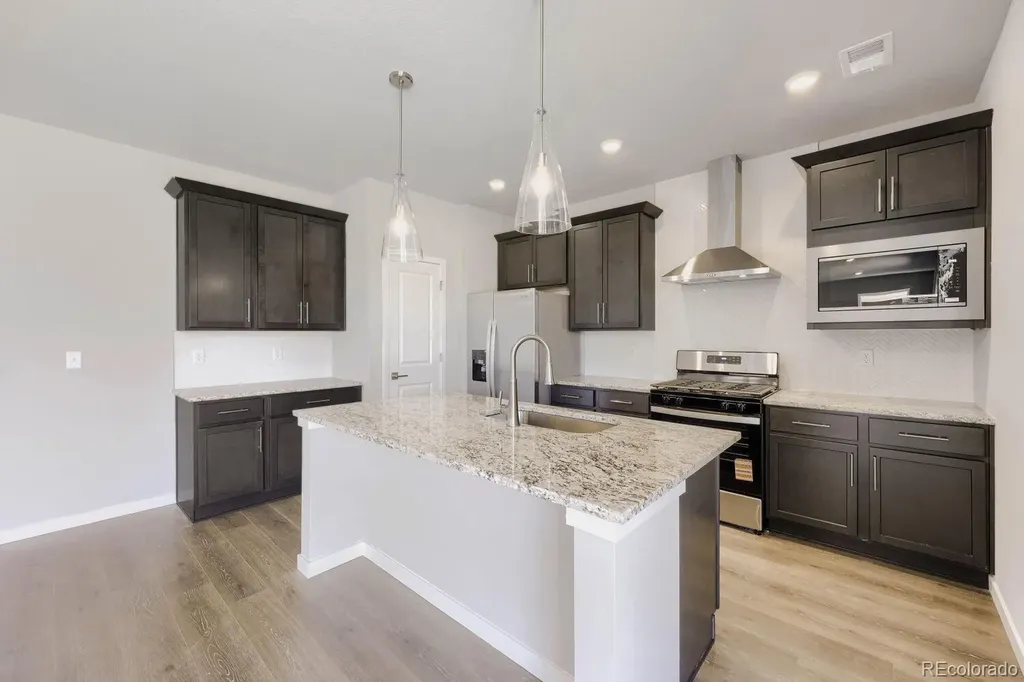 46431 Heritage Avenue Bennett CO 80102
